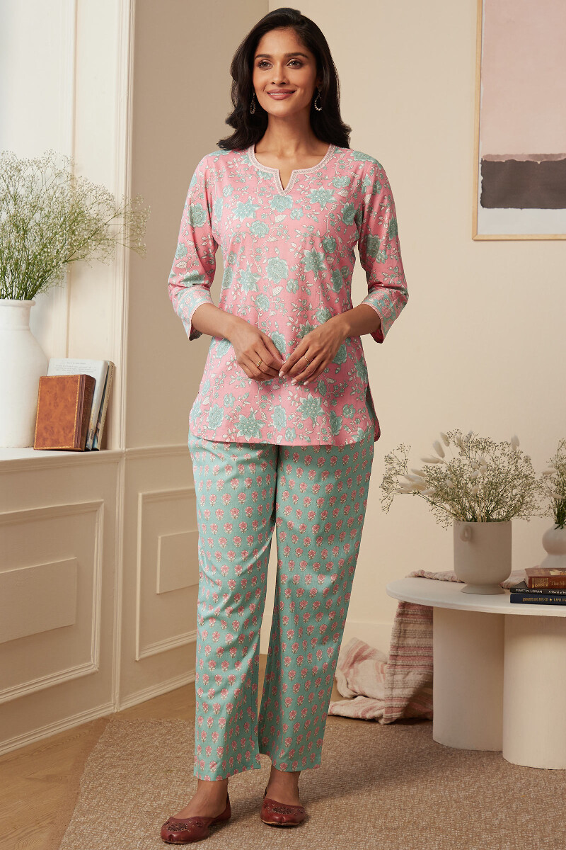 Buy Pink Hand Printed Cotton Loungewear Set for Women | FGNSET24-07 ...