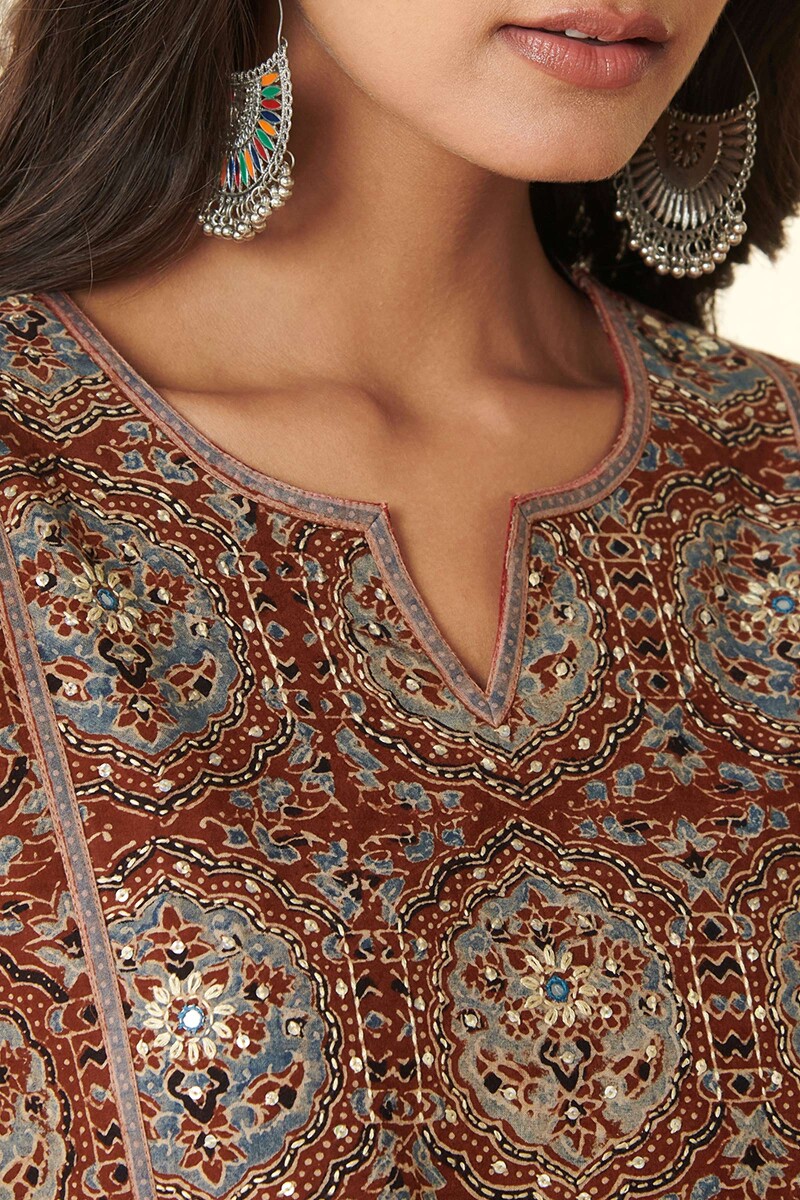 Farida gupta online sale of kurtas discount