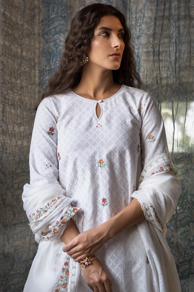 Buy White Handcrafted A-Line Cotton Kurta for Women | FGMK20-158 ...