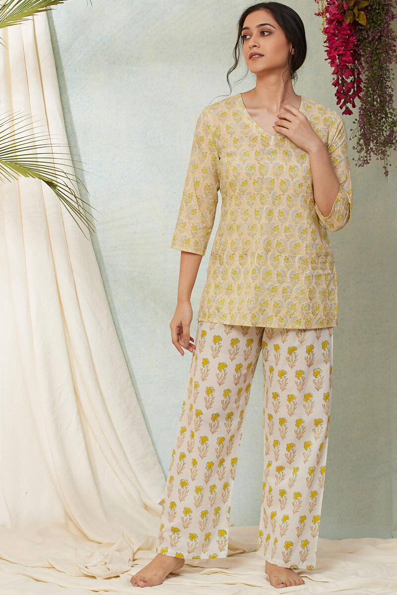 Farida gupta online night suits